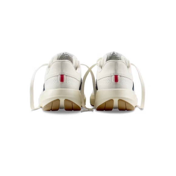 NWT - Tracksmith Eliot Runner 🔥👟 Size W6.5 or M5 - ivory/navy - Picture 13 of 16